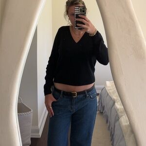 GAP Black V-Neck Sweater Knit Long Sleeve